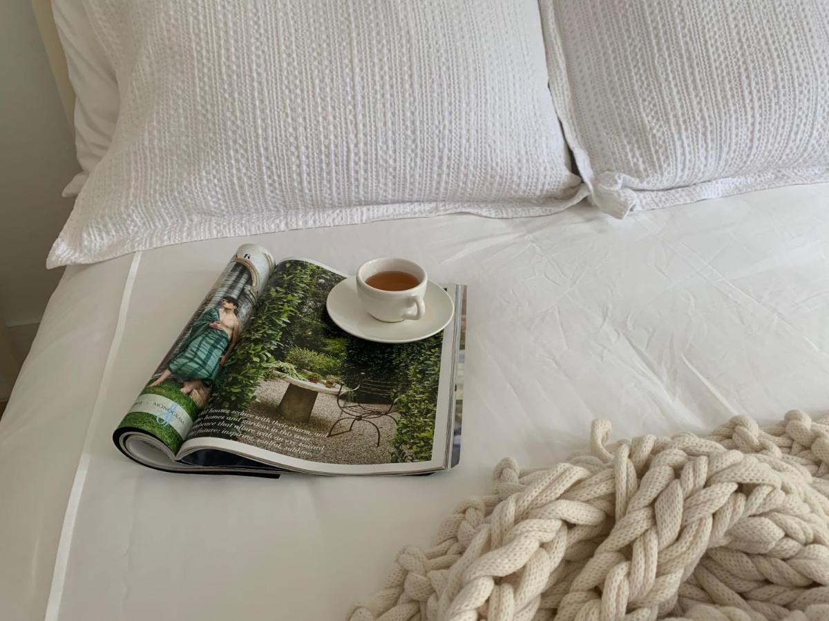The Cay House Hotel Mangrove Cay Екстериор снимка
