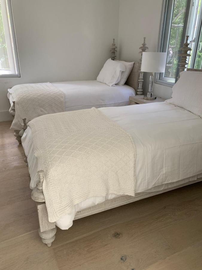 The Cay House Hotel Mangrove Cay Екстериор снимка