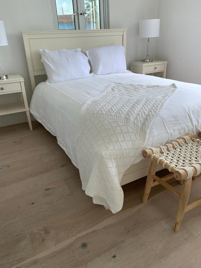 The Cay House Hotel Mangrove Cay Екстериор снимка